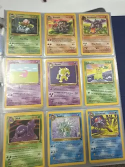 vintage pokemon random 10 card pack 1 holo and mixed 1st ed in random packs - Image 2