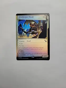 MTG - Doorkeeper Thrull (Showcase) MKM Foil Rare #0338 - Image 1