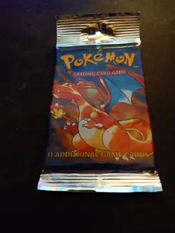 HEAVYU 21.25g Wizards of the Coast Pokemon Base Set Booster Pack (Charizard Art) 742818061582 - Image 5