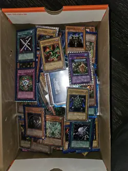 Vintage Yugioh lot 1996 1,000 cards Dark Magican - Image 2