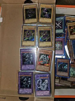 Vintage Yugioh lot 1996 1,000 cards Dark Magican - Image 5