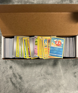 Random 1000+ Common Reverse Holofoil Pokemon Cards Bulk Lot. No Energies - Image 1