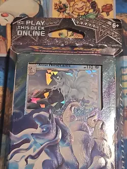 Pokemon Sun and Moon Burning Shadows Luminous Frost Alolan Ninetales Theme Deck - Image 3