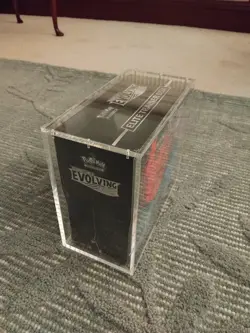 Pokemon TCG Evolving Skies Elite Trainer Box ETB New Sealed & Acrylic No Tears - Image 3