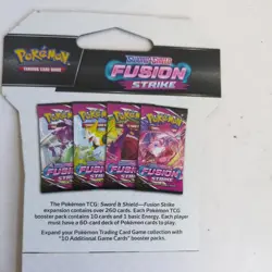Pokemon TCG: Sword & Shield-Fusion Strike Sleeved Booster Pack - 10 Cards 820650809170 - Image 5