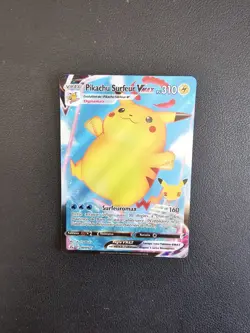 Carte Pokemon Pikachu Surfeur Vmax 009/025 Celebrations 25eme Anniversaire NEUF - Image 1
