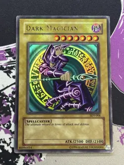 Yugioh Dark Magician SDY-006 Ultra Rare Unlimited MP Holo Bleed - Image 4