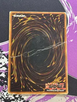 Yugioh Dark Magician SDY-006 Ultra Rare Unlimited DMG Holo Bleed - Image 4
