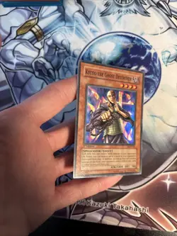 (MC) Yugioh Kycoo the Ghost Destroyer LON-062 1st Edition Super Rare Holo LP - Image 5