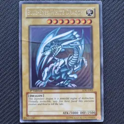 Blue-Eyes White Dragon SDK-E001 Ultra Rare 1st Edition (HP) | Kaiba Deck YuGiOh! - Image 1