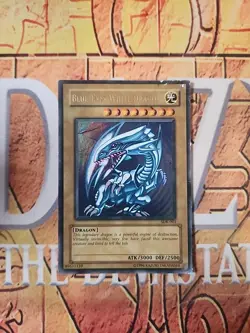Blue-Eyes White Dragon - SDK-001 - Ultra rare - Unlimited - HP - Image 1