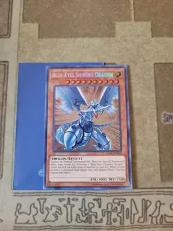 YUGIOH BLUE-EYES SHINING DRAGON LCKC-EN008 SECRET UNLIMITED ED NM - Image 2