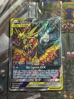 Pokemon - 1x Moltres & Zapdos & Articuno - SM210 Hidden Fates Promo NM Sealed - Image 1