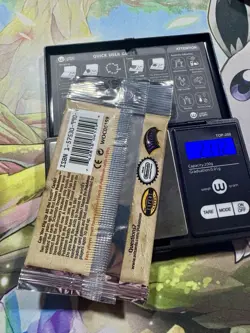 Rare Pokemon Unlimited Fossil Set Sealed Long Crimp Booster Pack 21.12 Grams. - Image 2