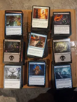Magic: The Gathering Cards Large Lot of 900 Plus, Lots Of Commons And Hologram - Image 1
