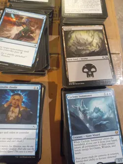 Magic: The Gathering Cards Large Lot of 900 Plus, Lots Of Commons And Hologram - Image 4