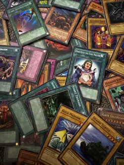 Lot Of Vintage 90s Yu-Gi-Oh Cards With Blue Eyes White Dragon - Image 3