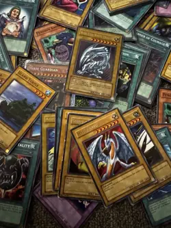 Lot Of Vintage 90s Yu-Gi-Oh Cards With Blue Eyes White Dragon - Image 4