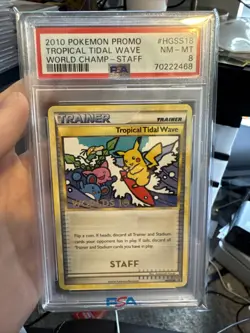 PSA 8 2010 STAFF Tropical Tidal Wave Pokemon World Championships HGSS18 English - Image 1