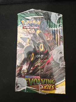 Pokemon TCG Sword and Shield Evolving Skies Booster Box New Factory Sealed 820650818776 - Image 4