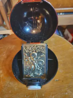 BURGER KING POKEMON 23K MEWTWO CARD WITH CASE. COOL! - Image 1