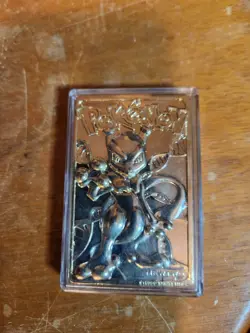 BURGER KING POKEMON 23K MEWTWO CARD WITH CASE. COOL! - Image 2