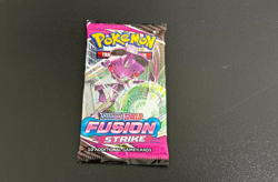 POKEMON: SWORD & SHIELD FUSION STRIKE BOOSTER PACK - Image 1