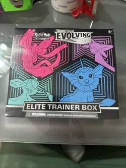 Pokemon TCG: Evolving Skies Elite (SWSH07) Trainer Box ETB New & Sealed - Image 1