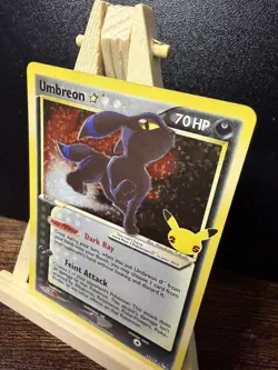 Pokemon TCG Umbreon Gold Star 17/17 Celebrations NM Condition - Image 2