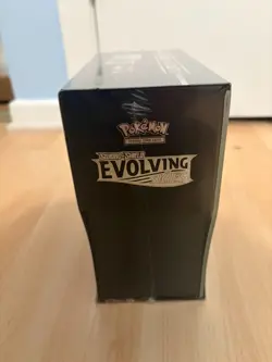 Pokemon TCG: Evolving Skies Elite Trainer Box - Umbreon/Leafeon/Jolteon/Flareon - Image 5