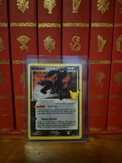 Umbreon Star 17/17 Celebrations: Classic Collection Holo Pokemon Card - Image 1
