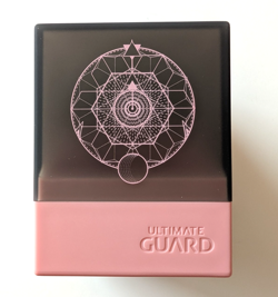 1 Ultimate Guard Black/Pink Fatum Boulder 100+ Deck Box New In Box - Image 1