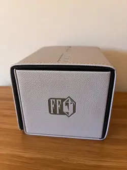 Ultra PRO - Magic: The Gathering - Final Fantasy Cloud Alcove Edge Deck Box - Image 2