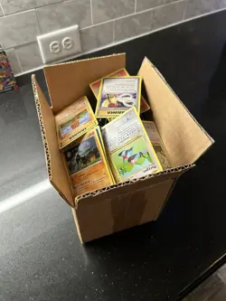 1000+ Pokemon 2013-2019 Card Lot Some Reverse Holos/Holos - Image 1