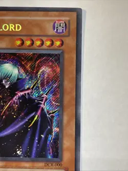 Vampire Lord DCR-000 Ultra Secret Rare NM-M+ - Image 3
