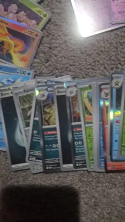 Pokemon Lot 80 Holo Reverse and Holo Scarlet & Violet 151 - Image 2
