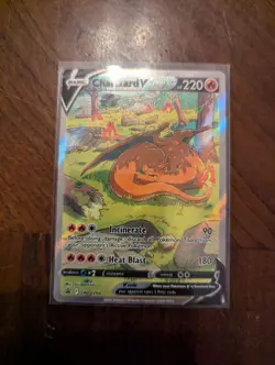 Charizard V - SWSH260 - SWSH: Sword & Shield Promo Cards (SWSD) - Image 1