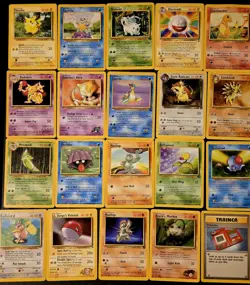 POKEMON TCG MIXED LOT OF 25 VINTAGE CARDS - Image 2