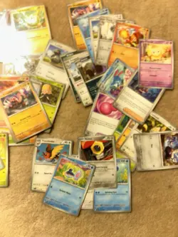 Pokemon 150+ Cards Miscellaneous Bulk Mostly English Some Japanese With holos - Image 5