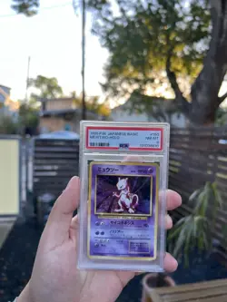 1996 Pokemon Base Set Mewtwo Holo PSA 8 - Image 1