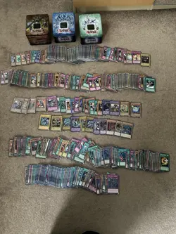 Yugioh Collection Around 1300 Cards Inc 2 SDK Blue Eyes And SDJ Red eyes - Image 1