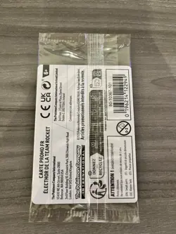 Pokemon Team Rocket’s Zapdos Gamestop French Sealed Promo 070/182 - Image 2