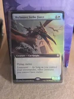 Skyhunter Strike Force (Extended Art) Commander: Phyrexia: All Will Be One Foil - Image 1