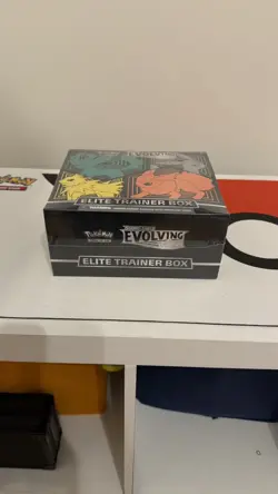 Pokemon Evolving Skies ETB Factory Sealed In Protective Case Brand New - Image 2