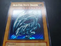Yugioh - Blue-Eyes White Dragon SDK-A001 Ultra Rare - Image 5