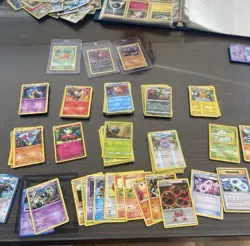 Lot of Holos and Rare pokemon - Image 1