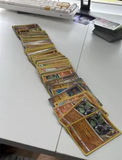 HUGE LOT of HOLOS AND RARE POKEMON - Image 4