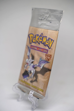 Pokemon WOTC Fossil Unlimited Booster Pack Vintage Sealed TCG Aerodactyl - Image 3