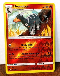 POKEMON HOUNDOOM 46/214 REVERSE HOLO RARE LOST THUNDER NM NEAR MINT - Image 1