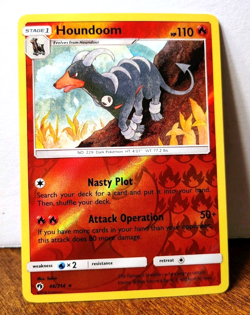 POKEMON HOUNDOOM 46/214 REVERSE HOLO RARE LOST THUNDER LP-NM - Image 1